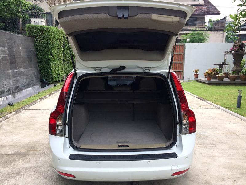 VOLVO V50 2.0 2011