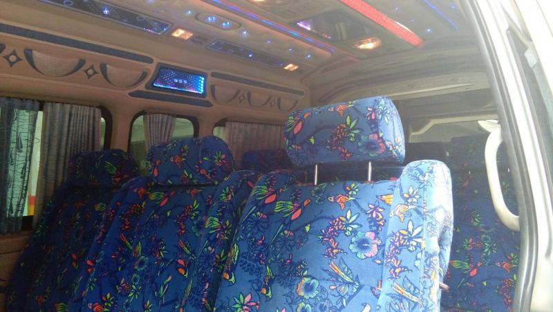 TOYOTA HIACE COMMUTER 2007