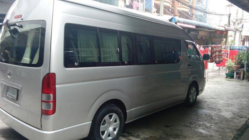 TOYOTA HIACE COMMUTER 2007