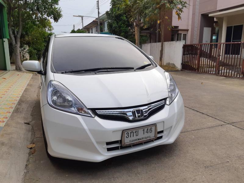 HONDA JAZZ HYBRID 2013