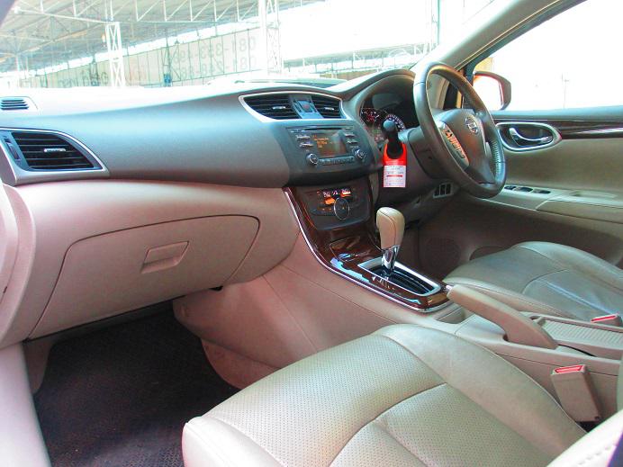 NISSAN SYLPHY 1.8V 2013
