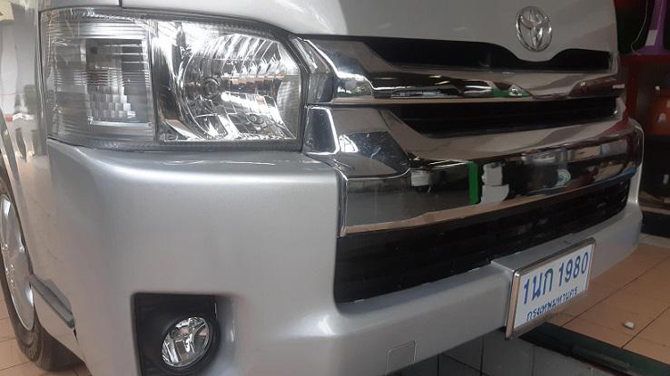 TOYOTA Commuter 2010