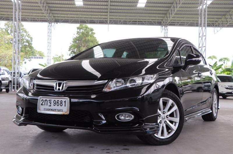 HONDA civic 1.8 e navi 2013