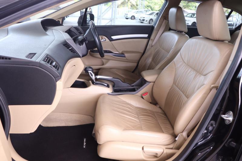 HONDA civic 1.8 e navi 2013