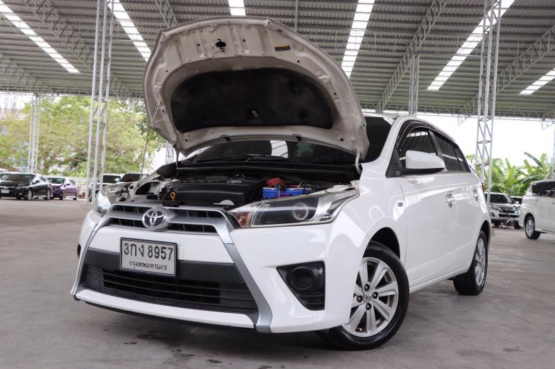 TOYOTA YARIS 1.2 E 2013