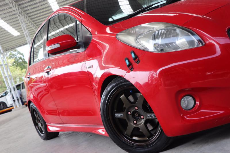 TOYOTA YARIS 2013