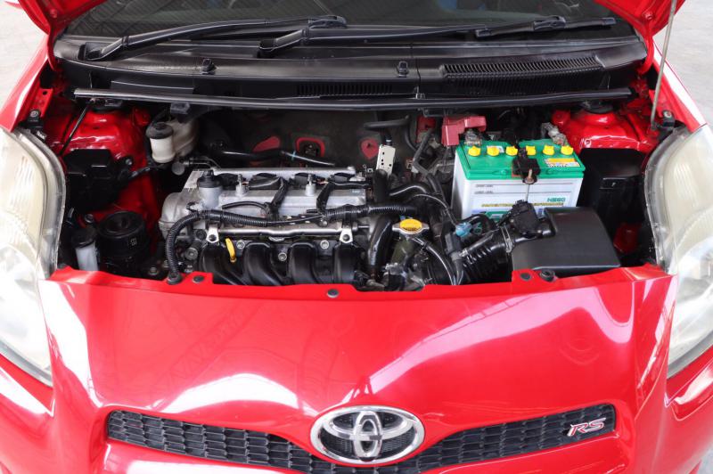 TOYOTA YARIS 2013