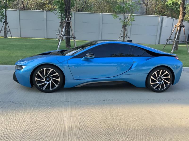 BMW i8 impulse  2016