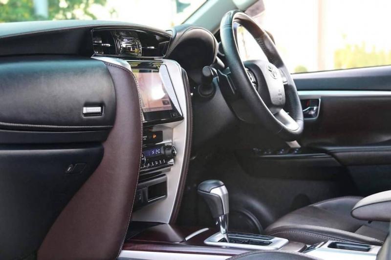 TOYOTA fortuner 2016