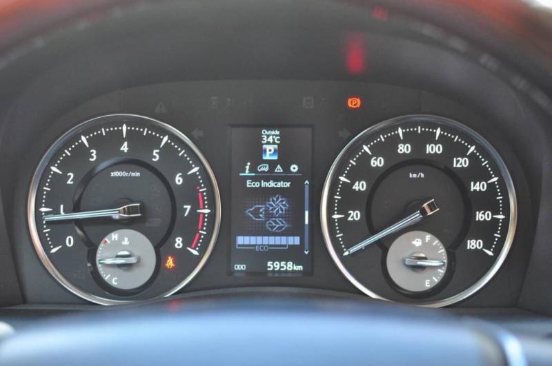 TOYOTA Vellfire 2.5 2017