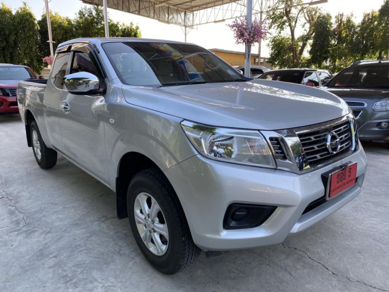 NISSAN np300 2019