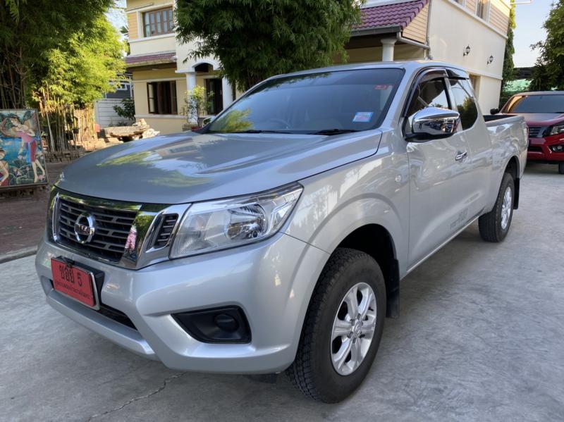 NISSAN np300 2019