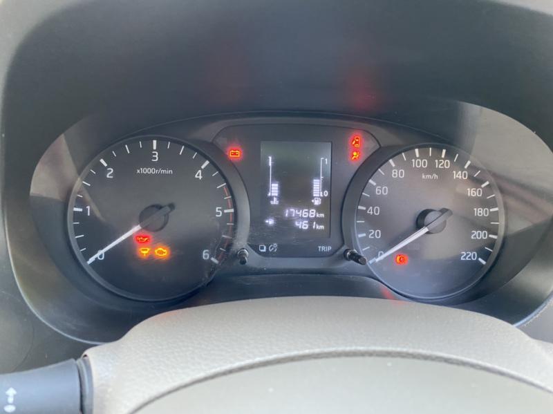 NISSAN np300 2019