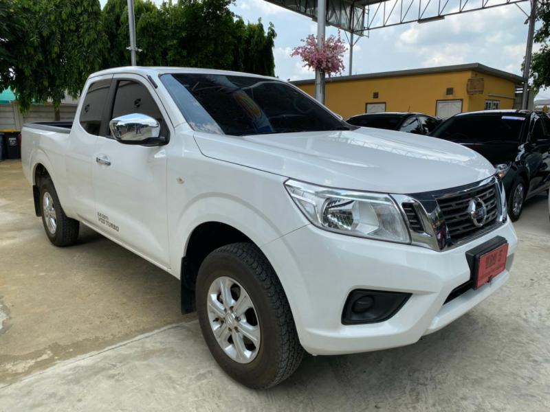 NISSAN np300 2019