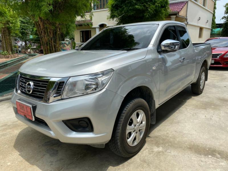 NISSAN np300 2018