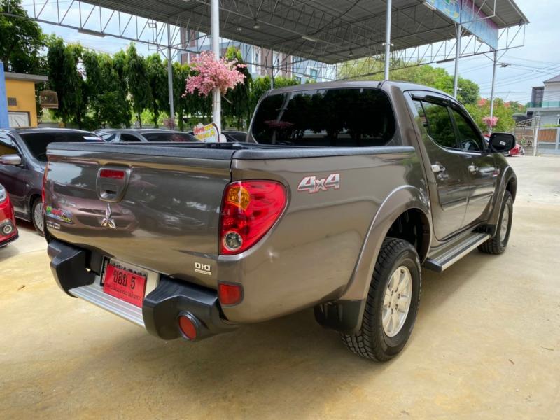 MITSUBISHI TRITON 2015