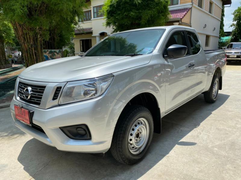 NISSAN np300 2019