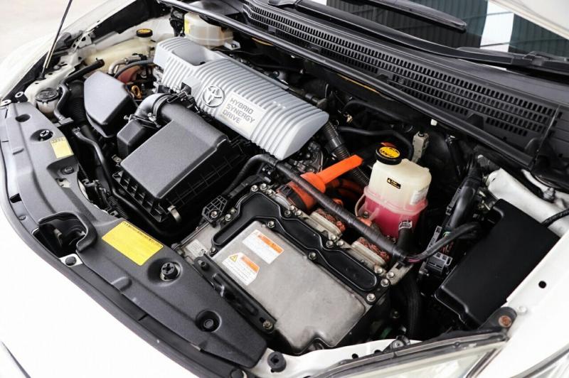 TOYOTA prius 1.8 Top hybrid Hatchback 2011