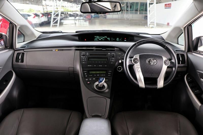 TOYOTA prius 1.8 Top hybrid Hatchback 2011
