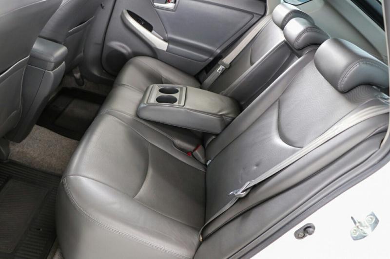 TOYOTA prius 1.8 Top hybrid Hatchback 2011