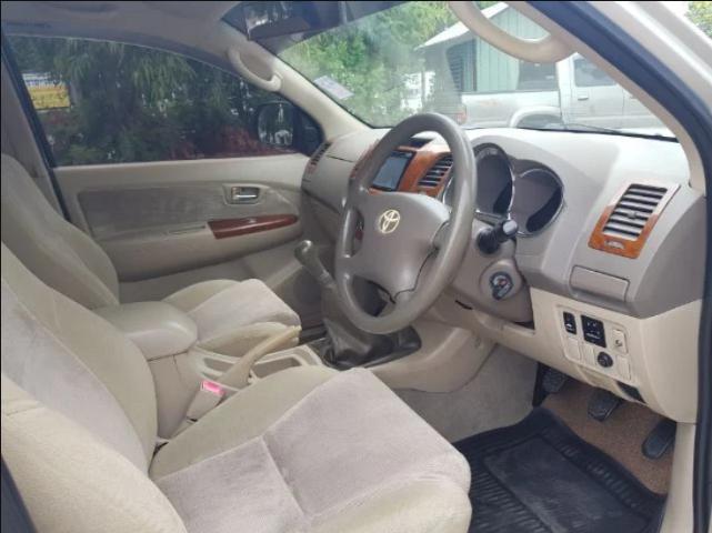 TOYOTA Fortuner 3.0 G 4WD ปี2006 2006