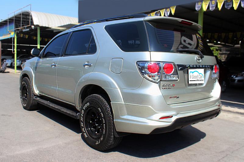 TOYOTA FORTUNER 3.0 V 4WD NAVI 2012