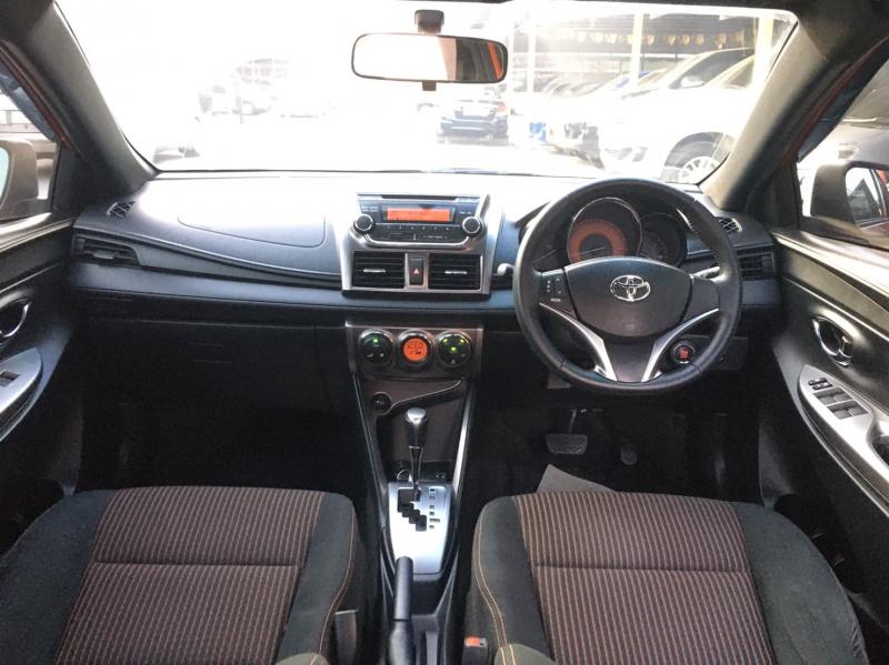 TOYOTA Yaris 1.2 G 2015