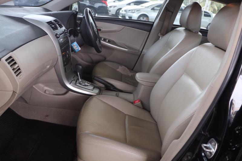 TOYOTA altis 1.8e 2013