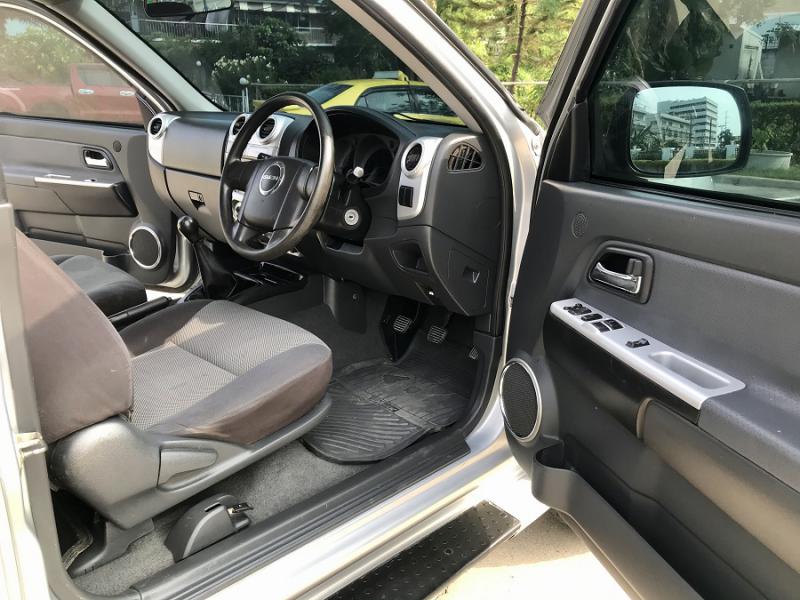 ISUZU 2.5 hilender 2009