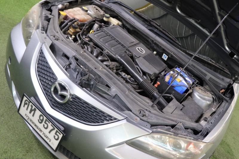 MAZDA 3 2005