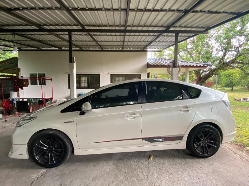 TOYOTA PRIUS 1.8 HYBRID 2013