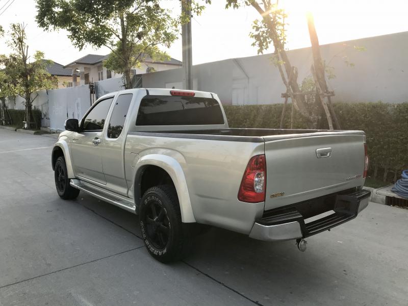 ISUZU 3.0 hilender 2007