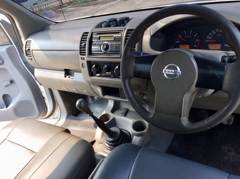 NISSAN Navara  2009