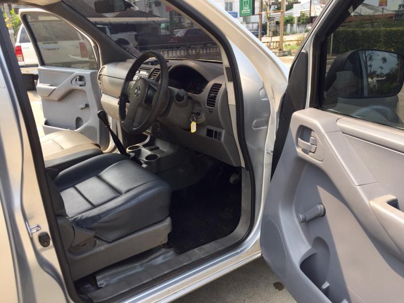 NISSAN Navara  2009