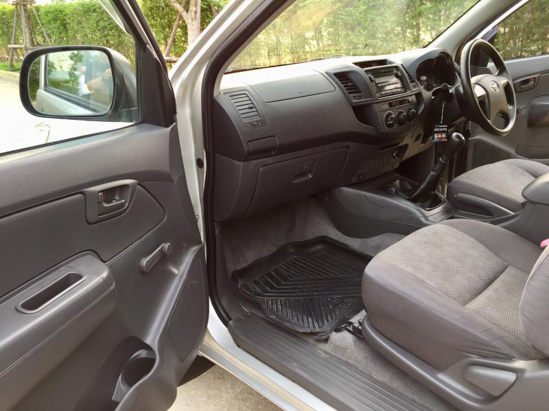 TOYOTA 2.5 smart cab 2012