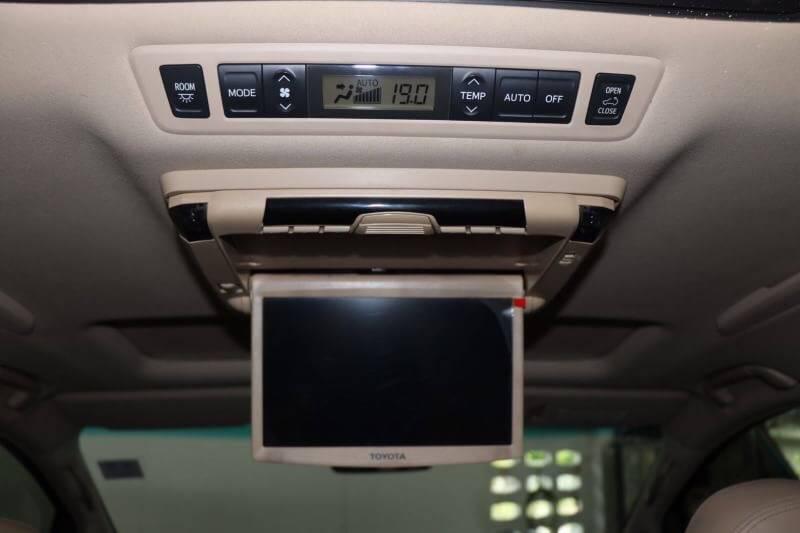 TOYOTA ALPHARD 2.4 V A/T 2010