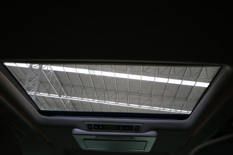 TOYOTA ALPHARD 2.4 V 2012