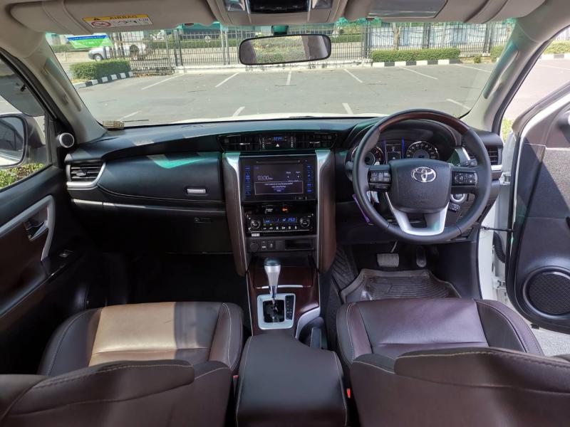 TOYOTA Toyota fortuner เครื่อง 2.8 ปี 17 2017