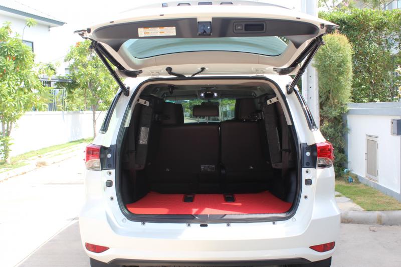 TOYOTA Toyota fortuner เครื่อง 2.8 ปี 17 2017