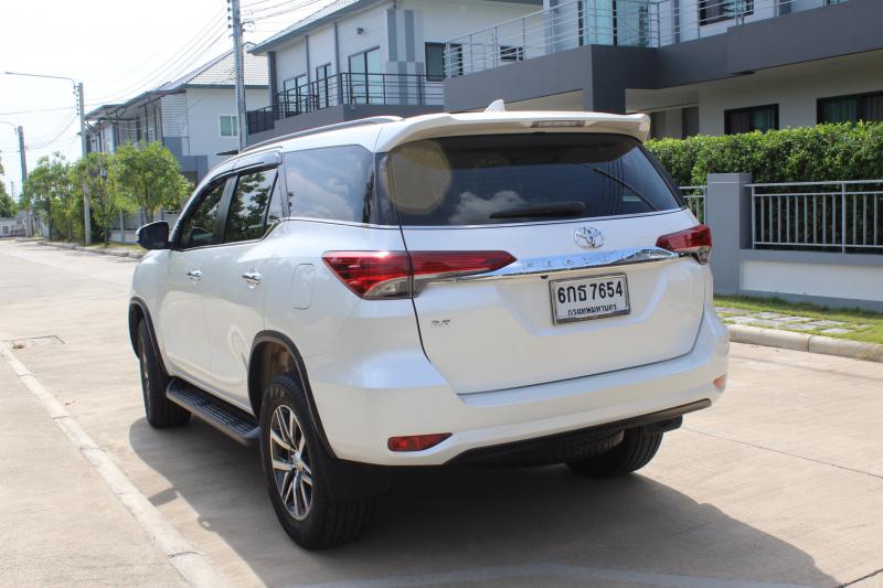TOYOTA Toyota fortuner เครื่อง 2.8 ปี 17 2017