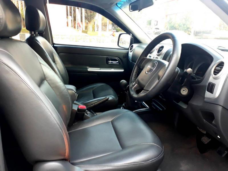 ISUZU LS 4ประตู 4WD 3.0 i-TEQ VGS Turbo abs 2009