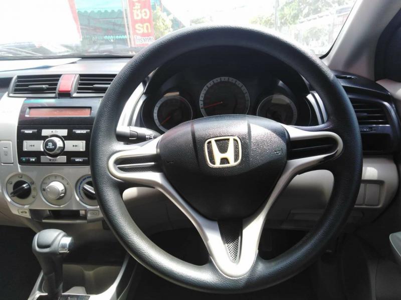 HONDA city 2010