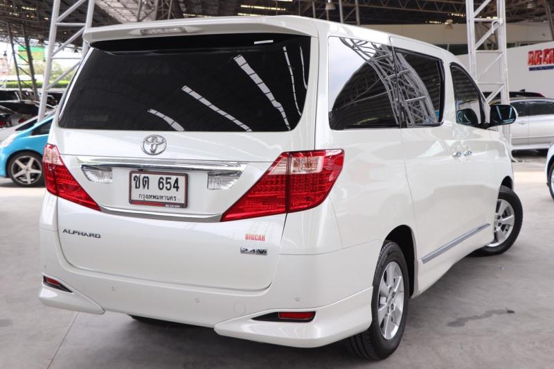 TOYOTA alphand 2.4 v 2010