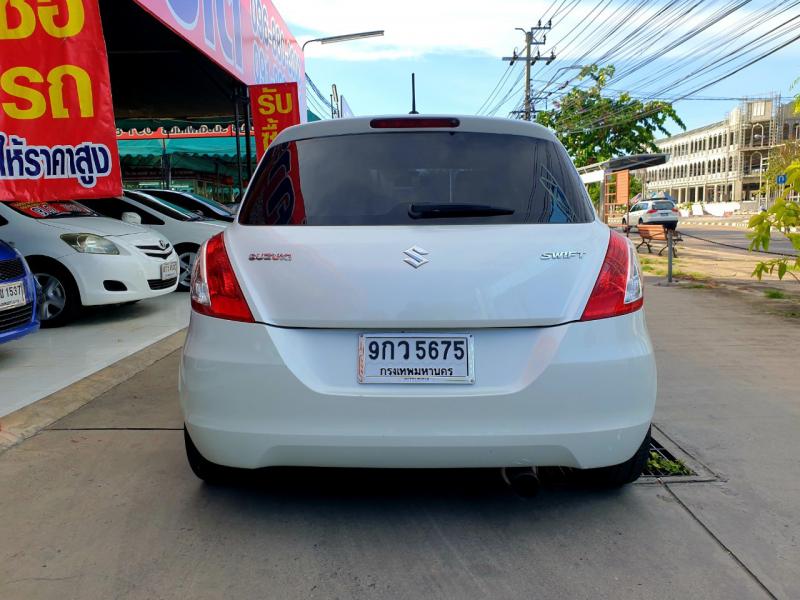 SUZUKI swift 2015