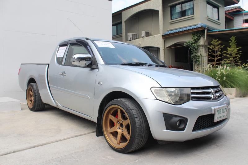 MITSUBISHI TRITON GLS MEGA CAB 2014