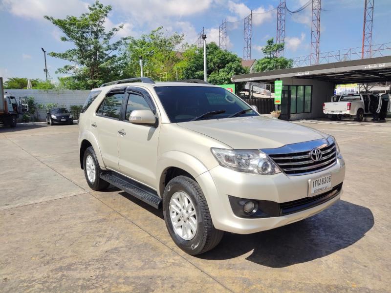TOYOTA FORTUNER 2013