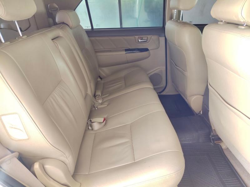 TOYOTA FORTUNER 2013
