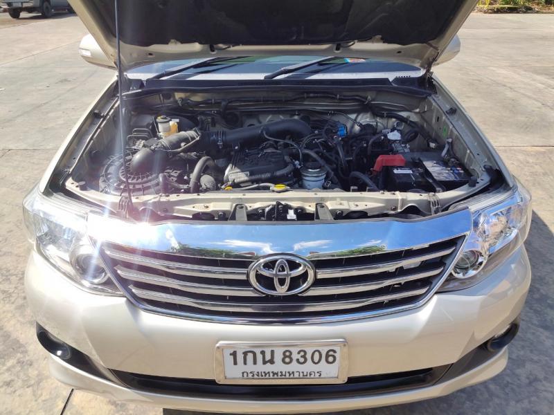 TOYOTA FORTUNER 2013