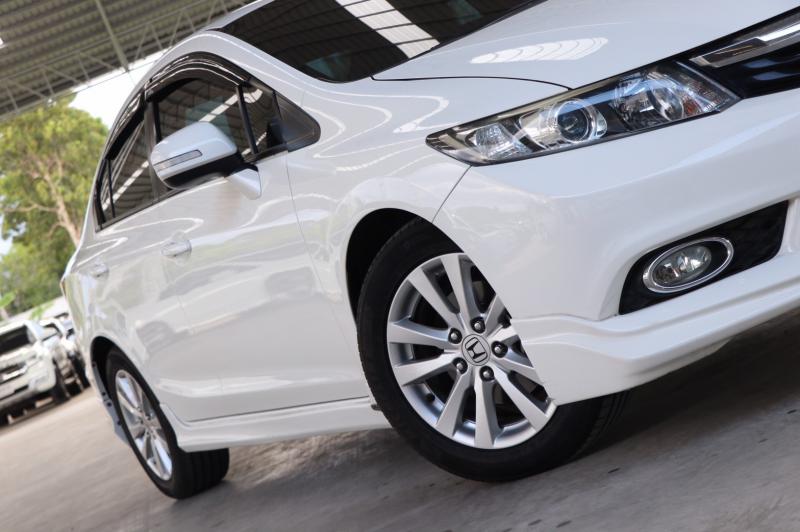 HONDA civic 1.8 e 2013