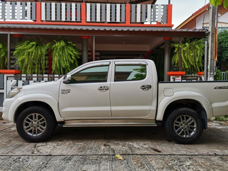 TOYOTA Hilux Vigo 2012